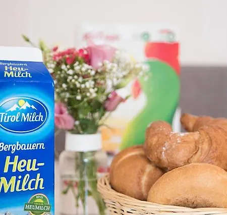 Zu Hause In Tirol 度假居 *